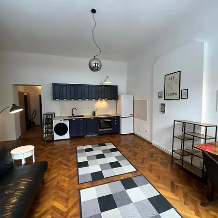 2-bedroom Near Untold With Parking Apartment Cluj-Napoca